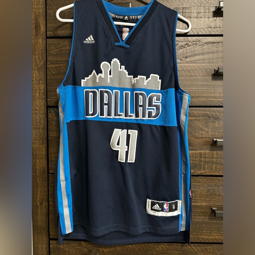 Dirk Nowitzki #41 Dallas Mavericks Adidas NBA Jersey Men Small Blue & Grey